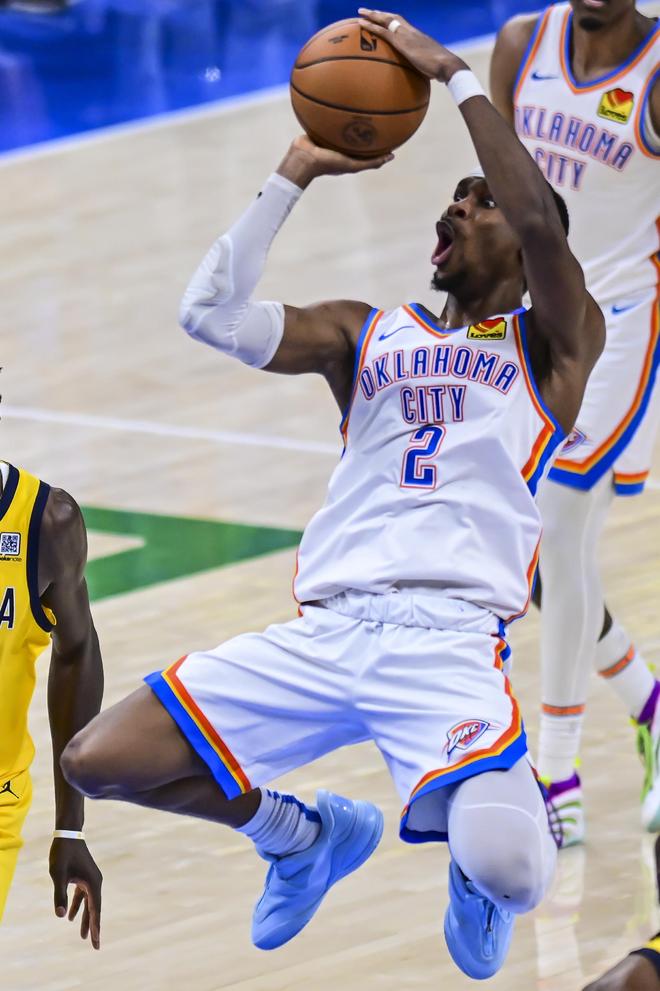 罗马税前年薪排名：迪巴拉1290万断崖领跑，利昂-贝利650万第2（罗马队税前薪资榜：迪巴拉1290万一骑绝尘，利昂-贝利650万位居第二）