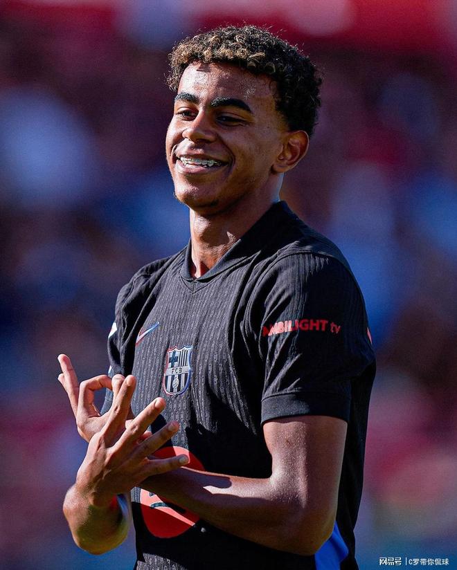 篮球勇士替补球员连续得分上双（勇士替补席连场有人得分上双）