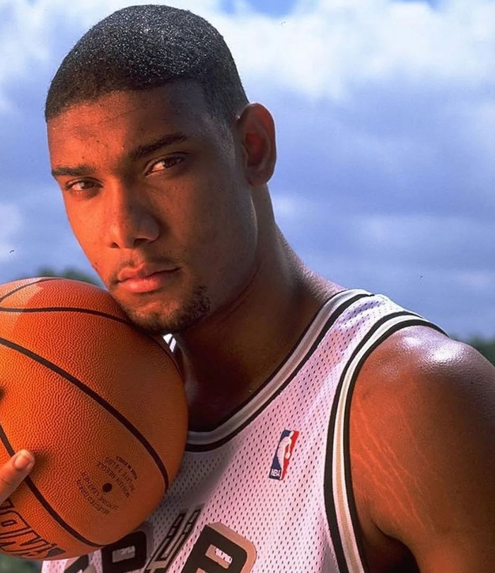 慕尼黑1860主席回应拜仁球迷横幅：这完全不尊重人，越界了（1860慕尼黑主席抨击拜仁球迷横幅：严重失礼，已越界）