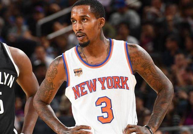 萨索洛vs热那亚：马蒂奇、贝拉尔迪首发，马利诺夫斯基、洛伦佐-科隆博出战（萨索洛对阵热那亚：马蒂奇携贝拉尔迪先发，马利诺夫斯基、洛伦佐-科隆博登场）